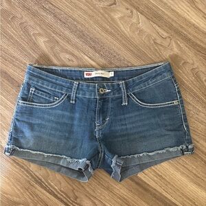 Levi’s junior denim shorty short, size 7